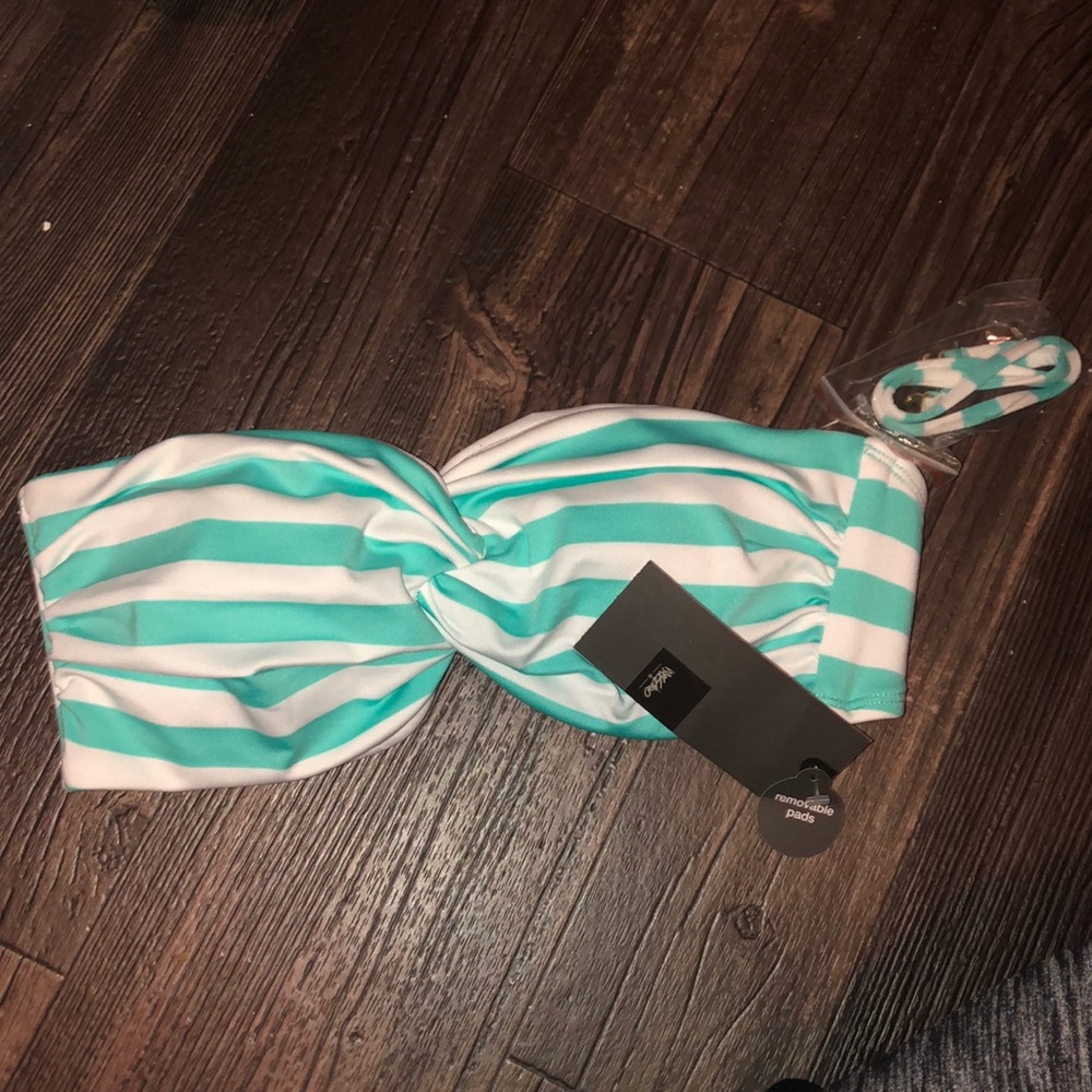 NWT Stripped twisted bandeau bikini top